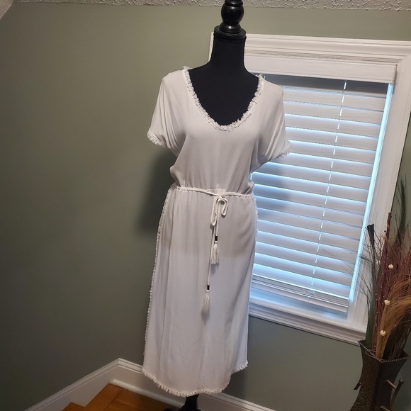 Blue Island White Beach/Poolside Coverup Size Medium, Soft, Comfy - Picture 1 of 10